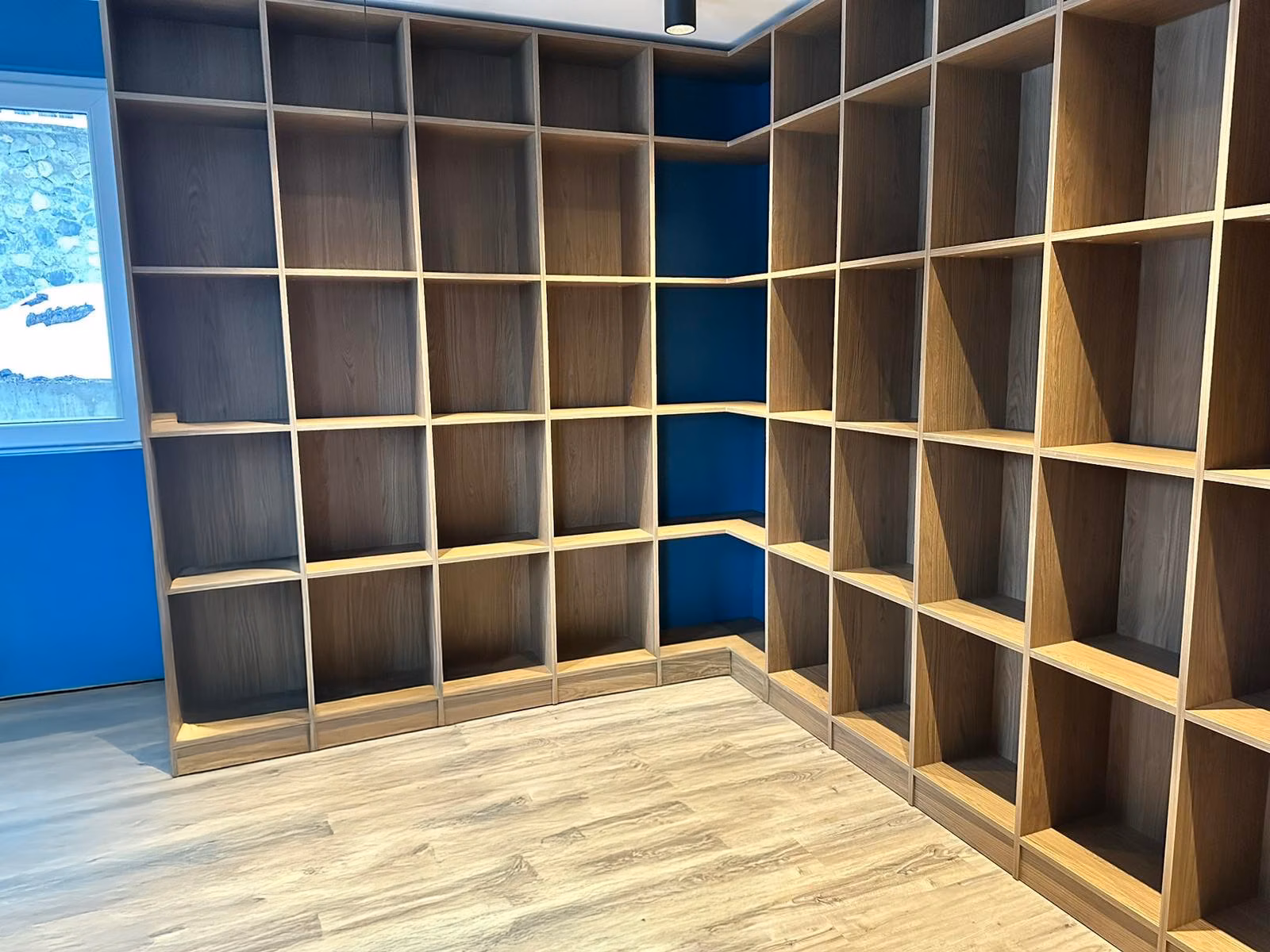 Мебели на фокус: Библиотека