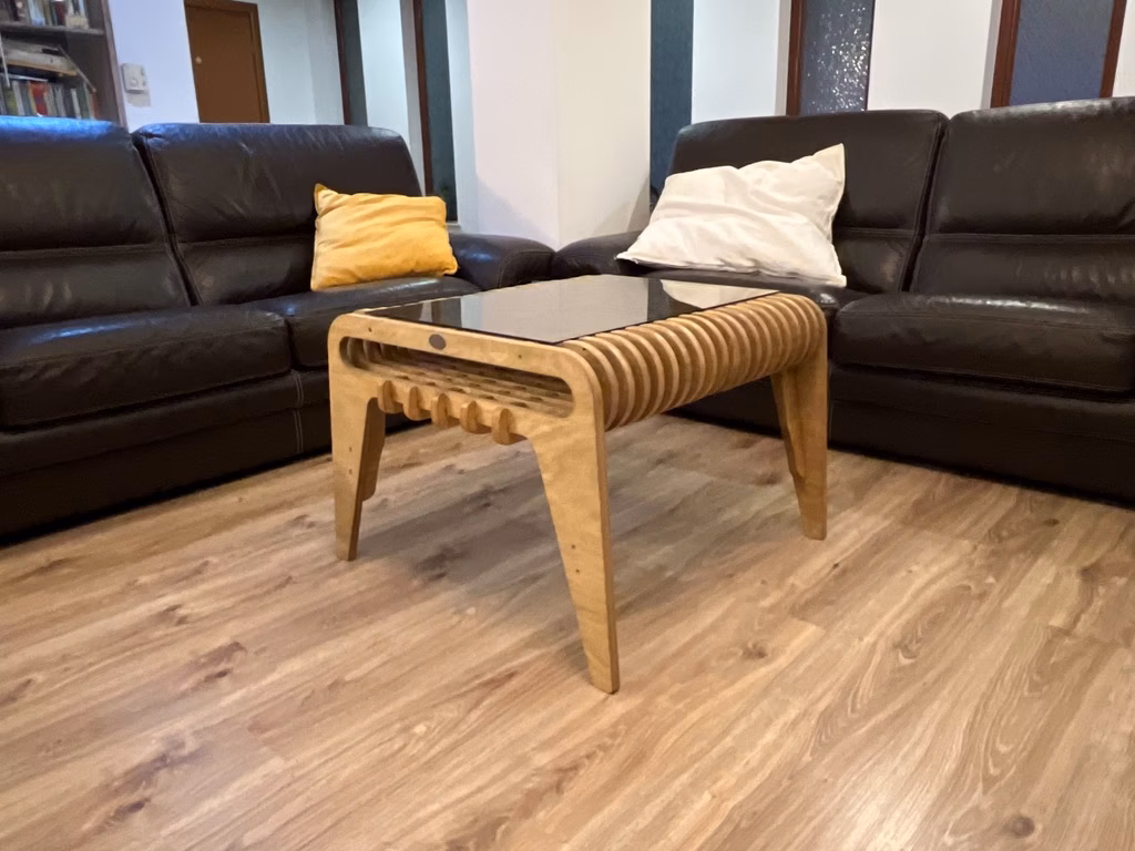 Параметрична маса за кафе